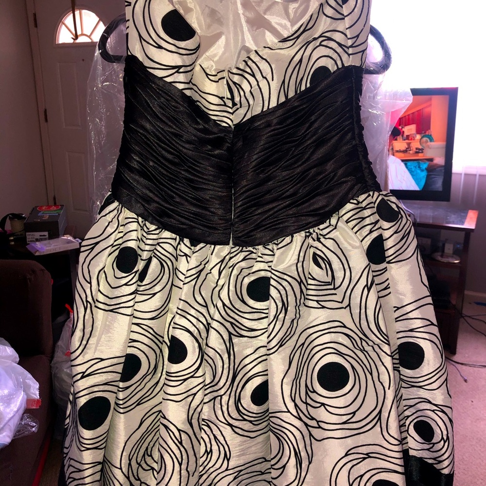 Elegant dress with shawl